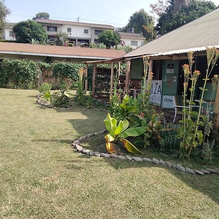 Gaia Eco Hub Bnb Fort Portal Esterno foto
