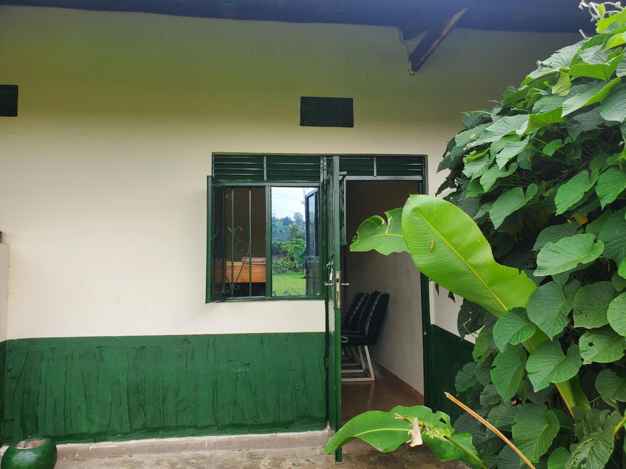 Gaia Eco Hub Bnb Fort Portal Esterno foto