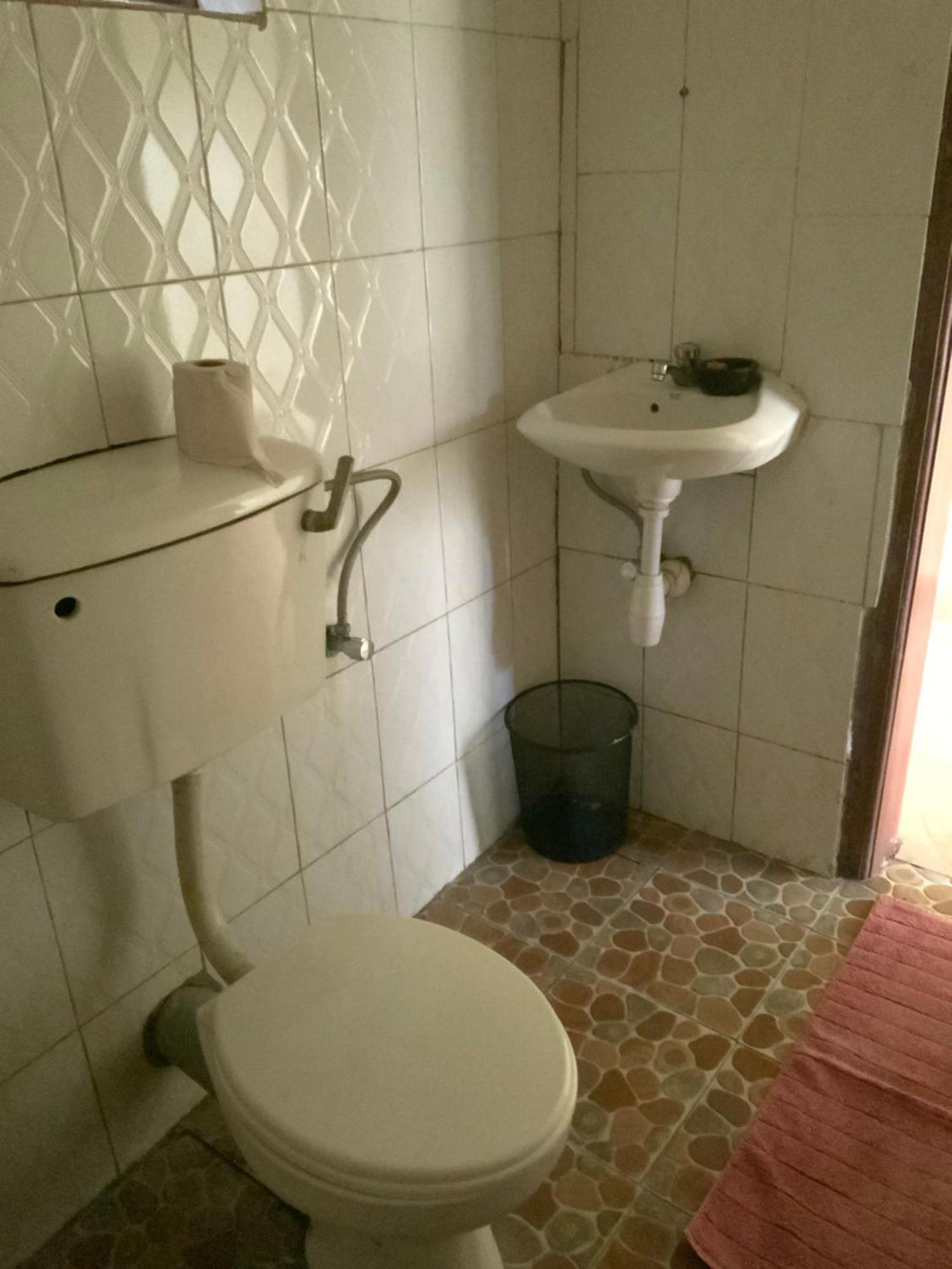 Gaia Eco Hub Bnb Fort Portal Esterno foto
